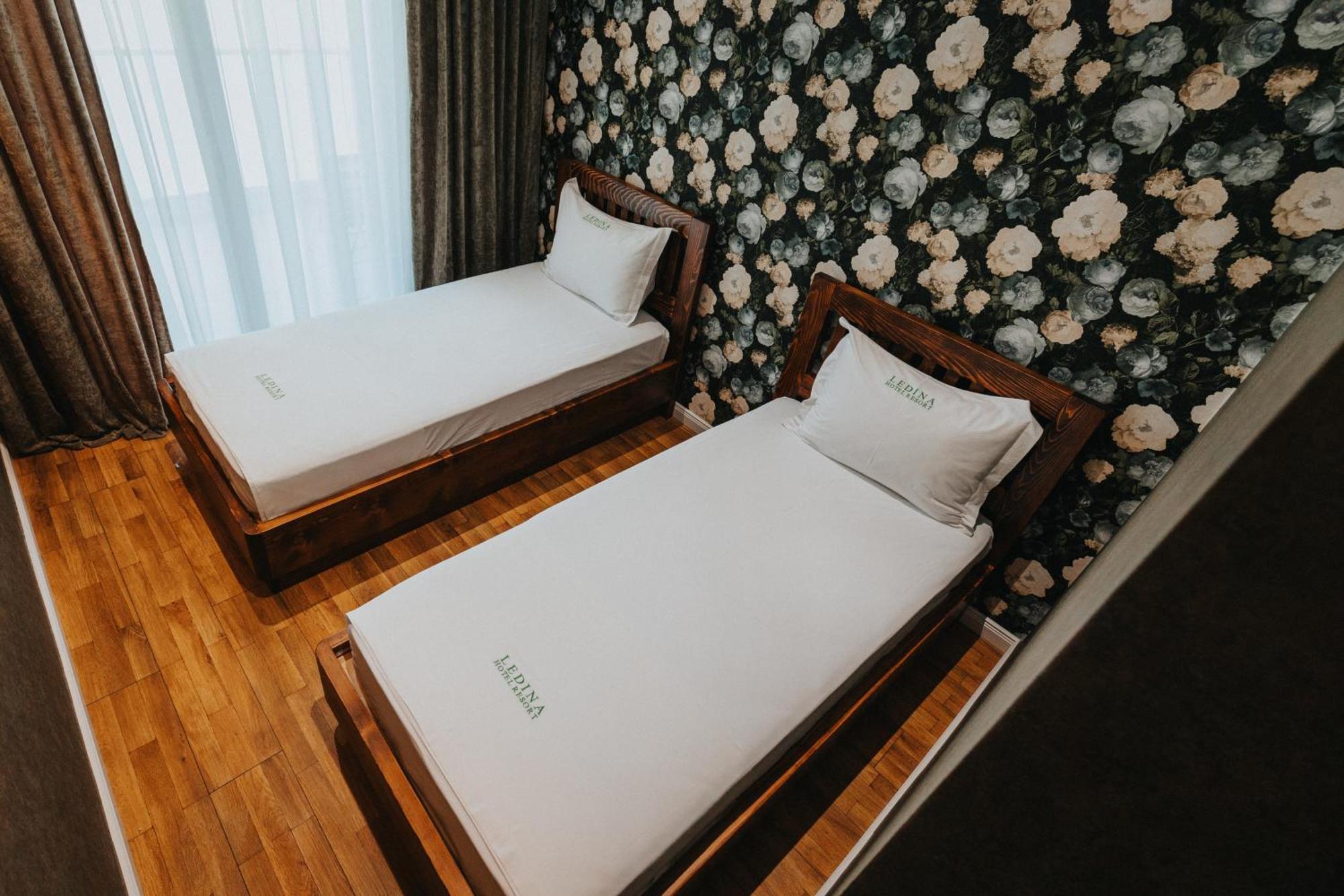 Ledina Hotel Orikum Eksteriør billede